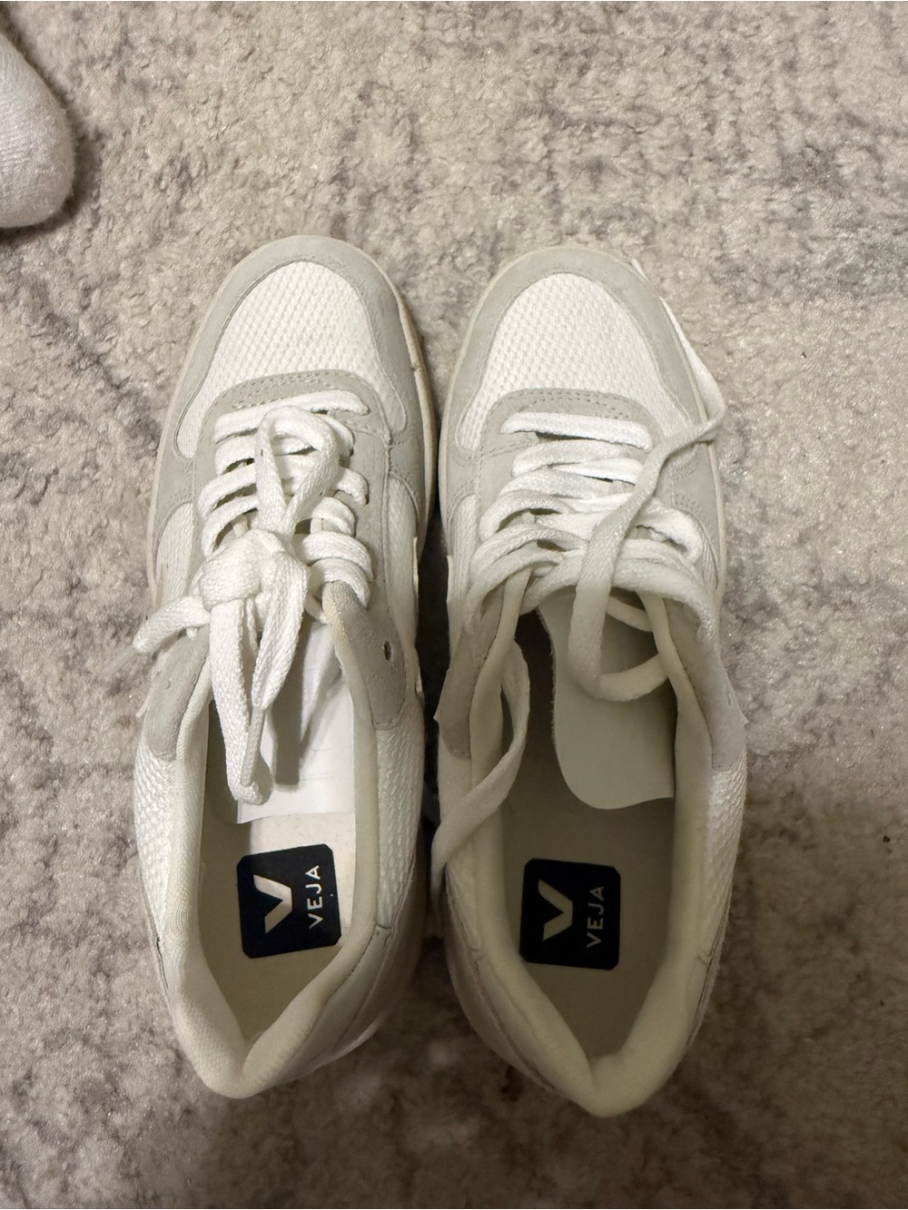 Veja White and Light Gray Women's Low-Top Sneakers